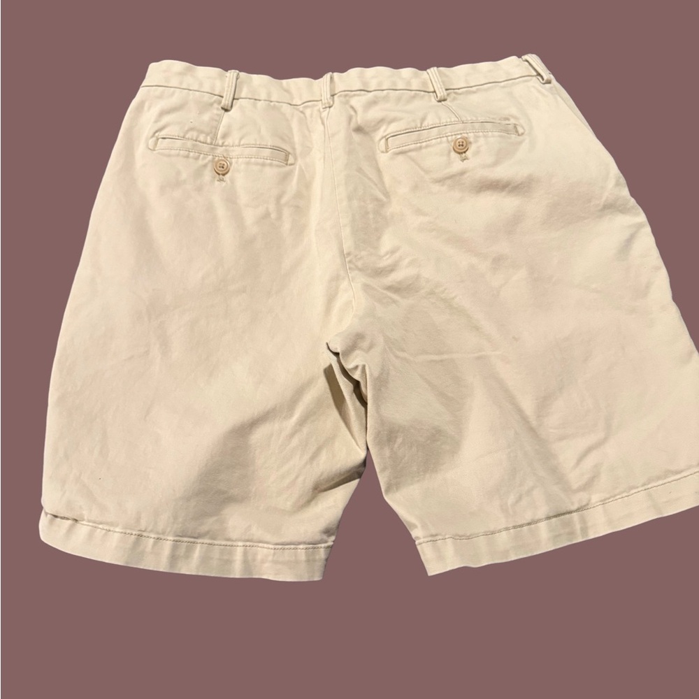 Izod Men's tan Flat Front Shorts tan size 36 measurements in pics